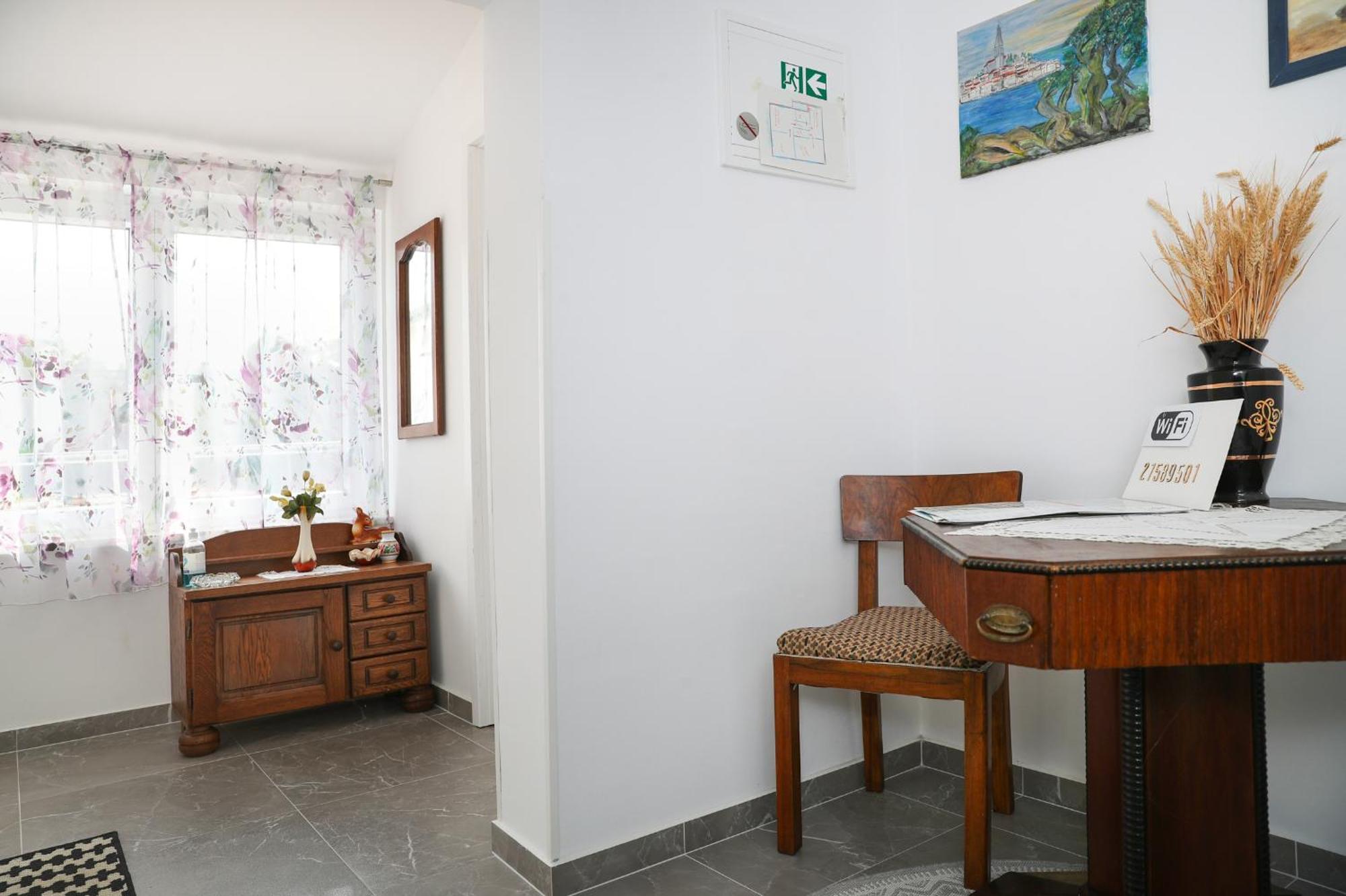 Villa Cok 로비니 외부 사진